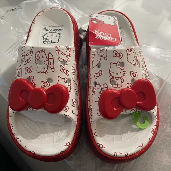 Hello Kitty Stomp Slides NWT - Picture 3 of 5